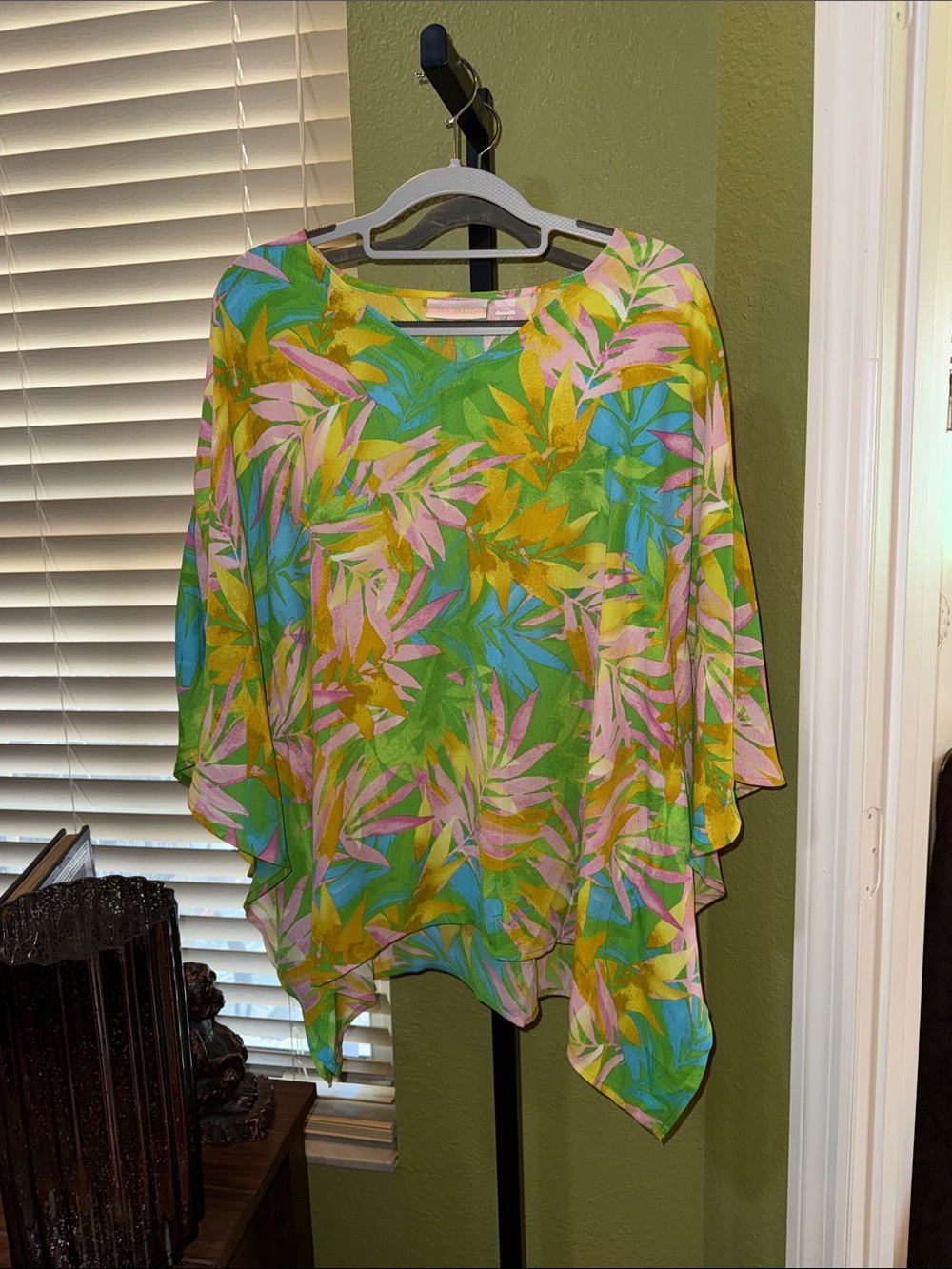 Belle by Kim Gravel Multi-Color Tropical Leaf Poncho Top
